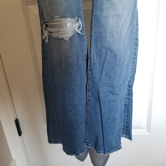 American Eagle Super Hi-Rise Flare Jeans - Picture 6 of 16